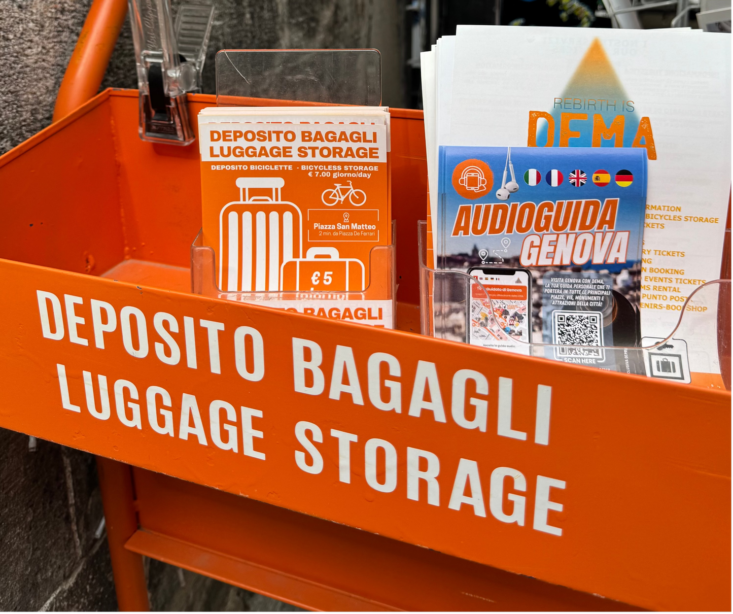 DEMA Luggage Storage Genoa – Near Aquarium & Piazza De Ferrari